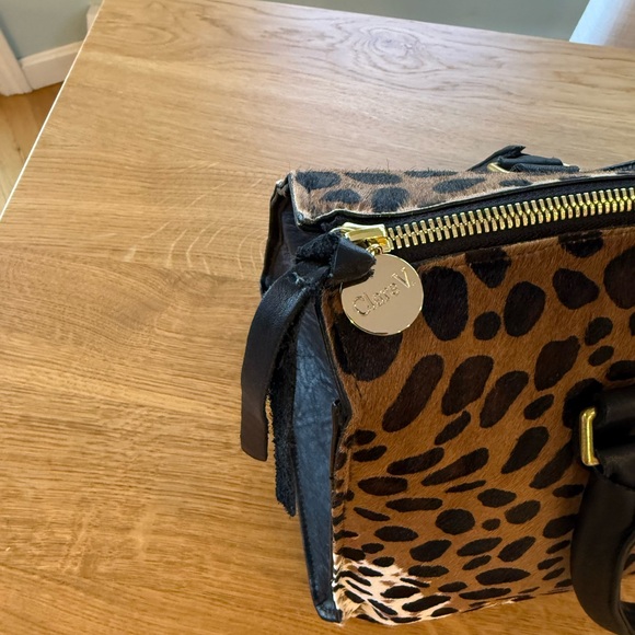 Clare V Sandrine Tote original $595 Leopard print bag with zipper closure - Picture 3 of 6